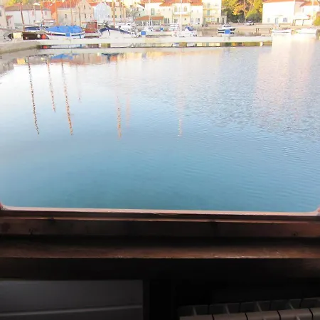 Hotel en barco Boat & Breakfast *