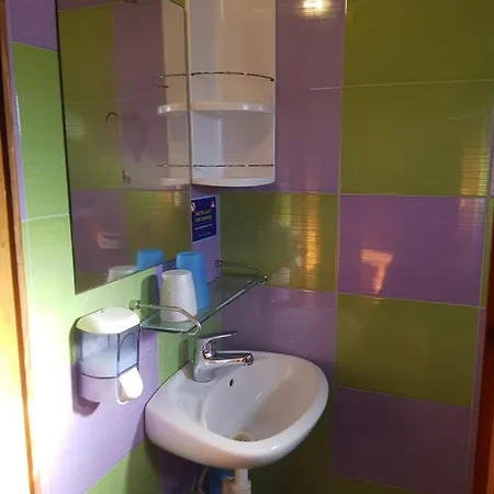 Boat & Breakfast أوماغ