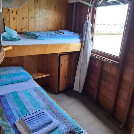 Boat & Breakfast Hotel en barco