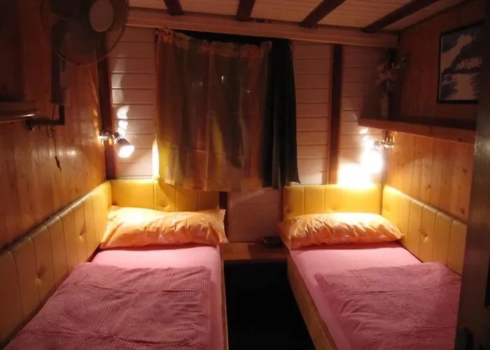 보트호텔 Boat & Breakfast