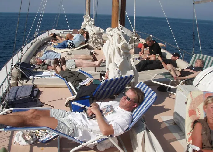 보트호텔 Boat & Breakfast *