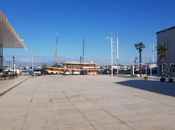 보트호텔 Boat & Breakfast 우마그