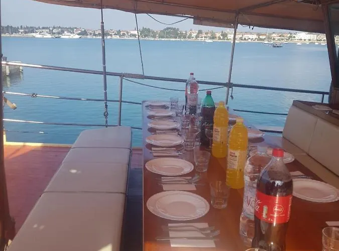 Boat & Breakfast 보트호텔