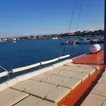 Hotel en barco Boat & Breakfast