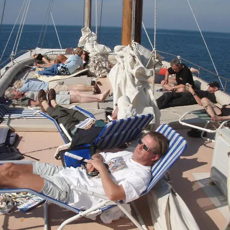 Bateau-hôtel Boat & Breakfast *